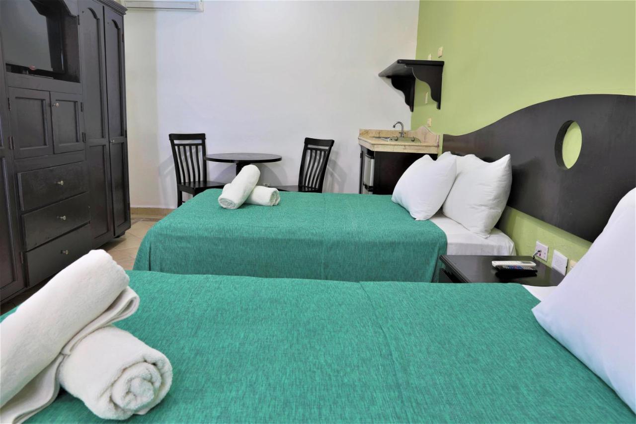 Colonial 3*
