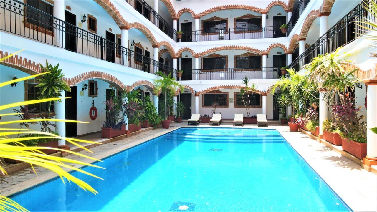 Colonial 3*
