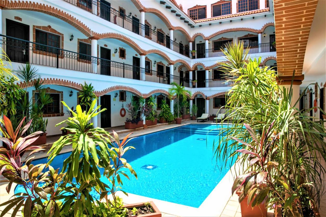 Hotel Colonial