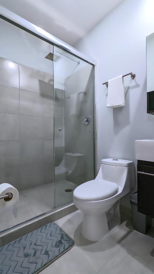 Riviera - New 2br W. Big Pool & Jacuzzi Appartement