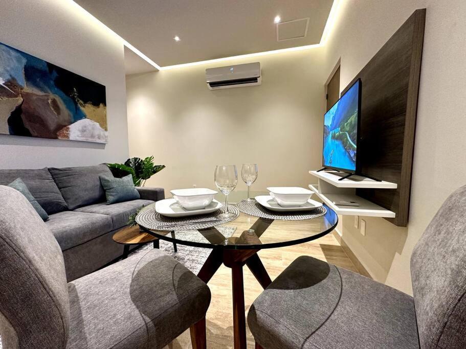 Luxury Loft With Rooftop Pool & Bar By Solmar *