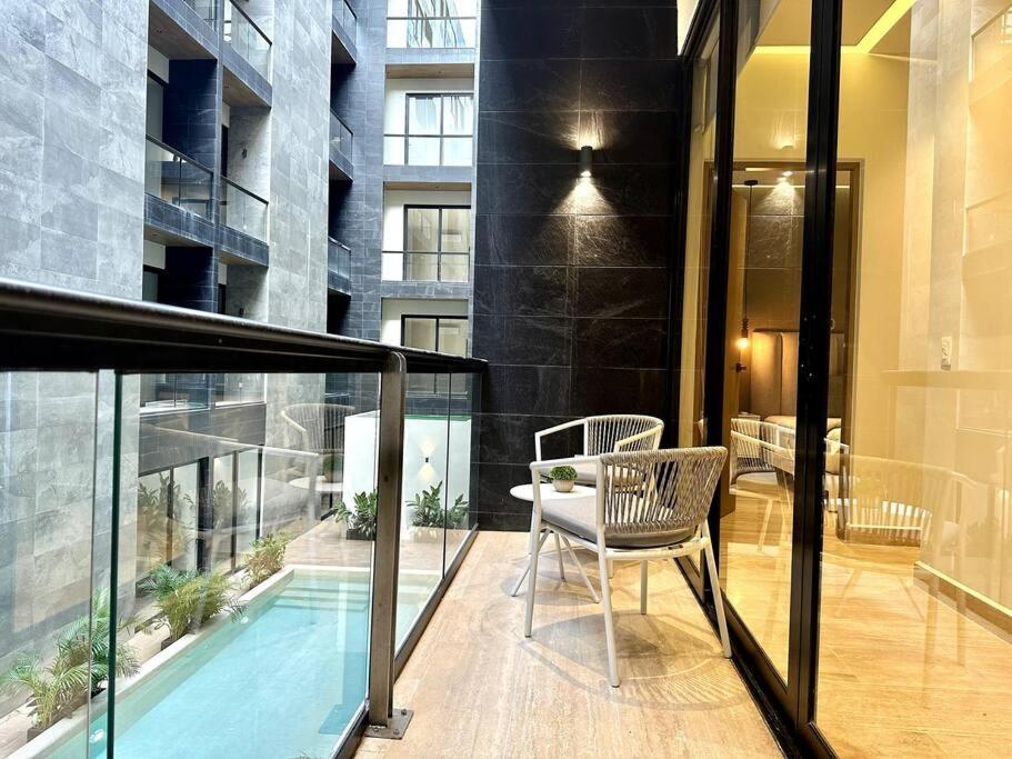 Apartment Modern Loft With Rooftop Pool & Steps From The By Solmar