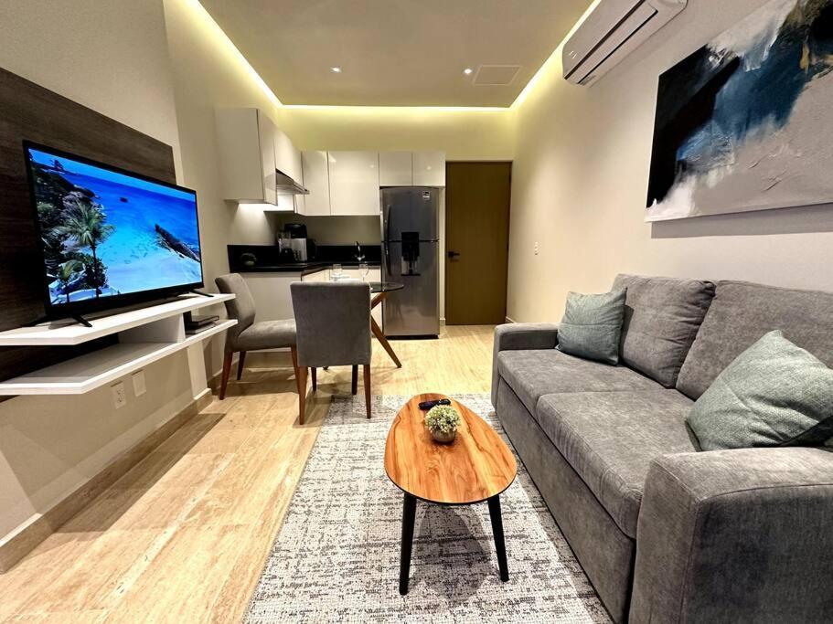 Modern Loft With Rooftop Pool & Steps From The By Solmar Playa del Carmen