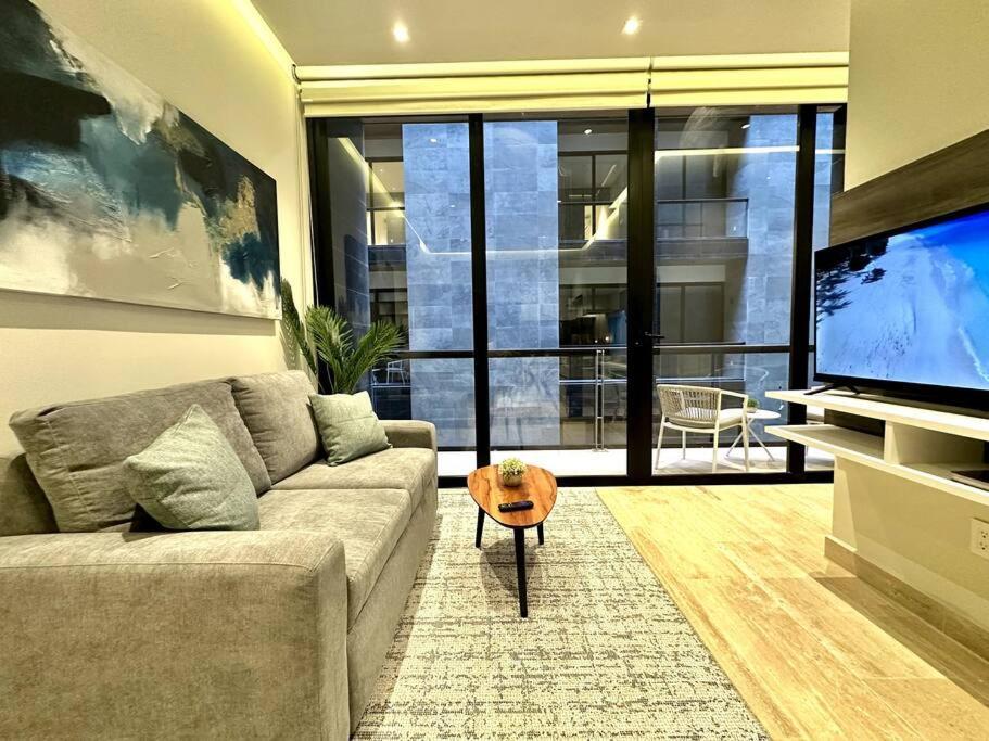 Modern Loft With Rooftop Pool & Steps From The By Solmar Apartment