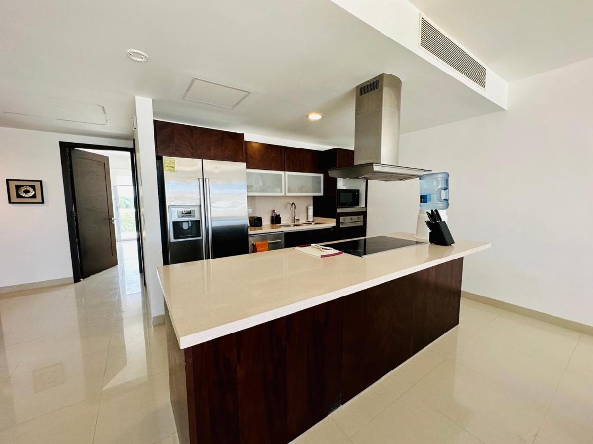 Luxury Beachfront At Mareazul Apartment