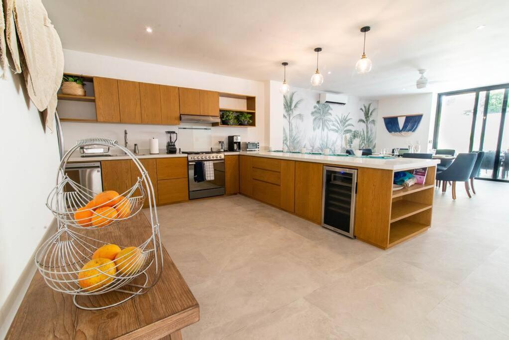 Beautiful 4br, Up To 8 Guests, Private Pool, 10 Min To Vakantiehuis