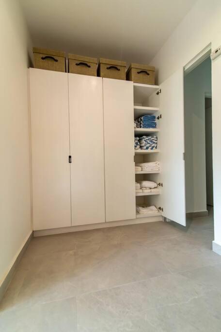 Beautiful 4br, Up To 8 Guests, Private Pool, 10 Min To *