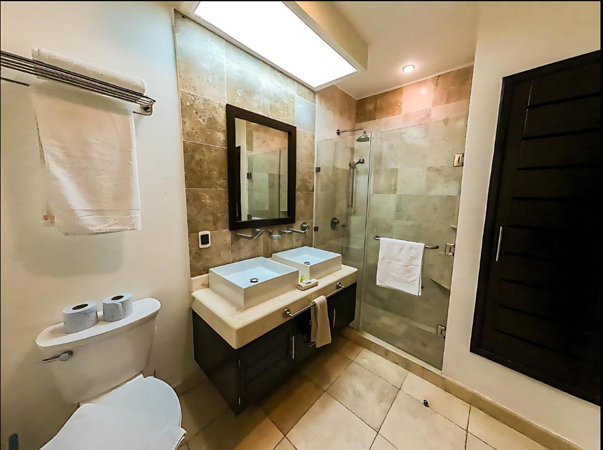 Faro 201 Beachfront With Ocean View, Close To 5th Av *