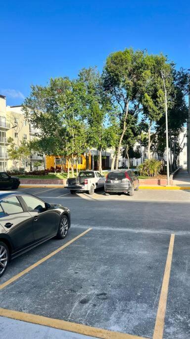 Comodo En Planta Baja, Alberca A 20 Pasos, Modelo Ano 2023