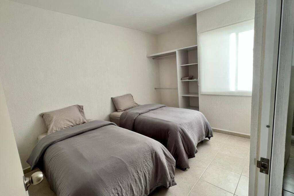 Comodo En Planta Baja, Alberca A 20 Pasos, Modelo Ano 2023 * Playa del Carmen