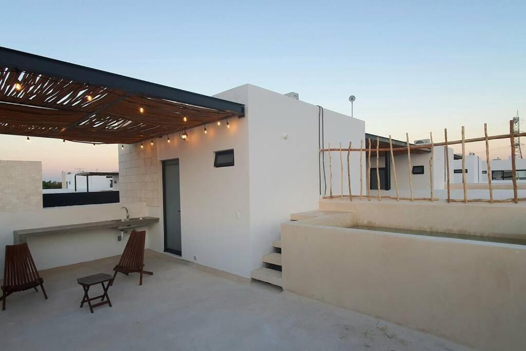Private Roof Pool. Great House For Families. Holiday home