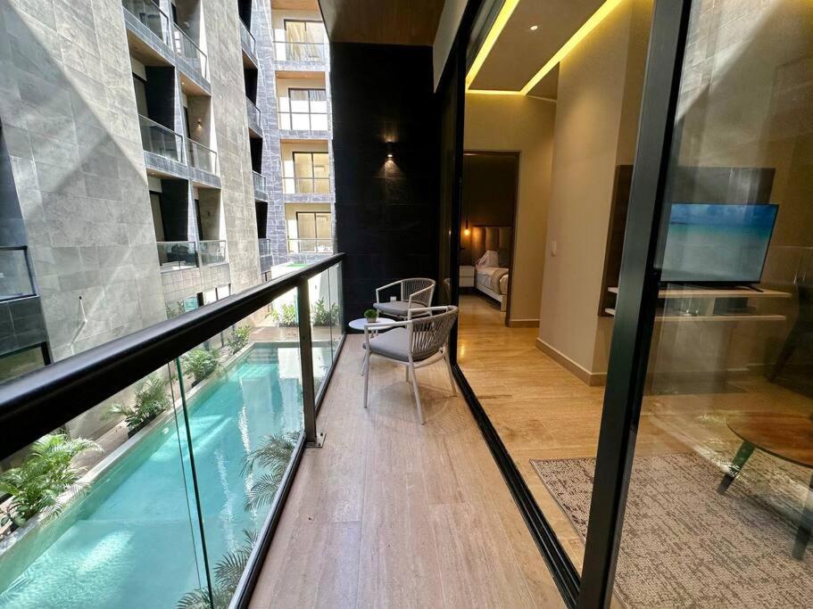 Apartment Luxury Steps From The By Solmar *