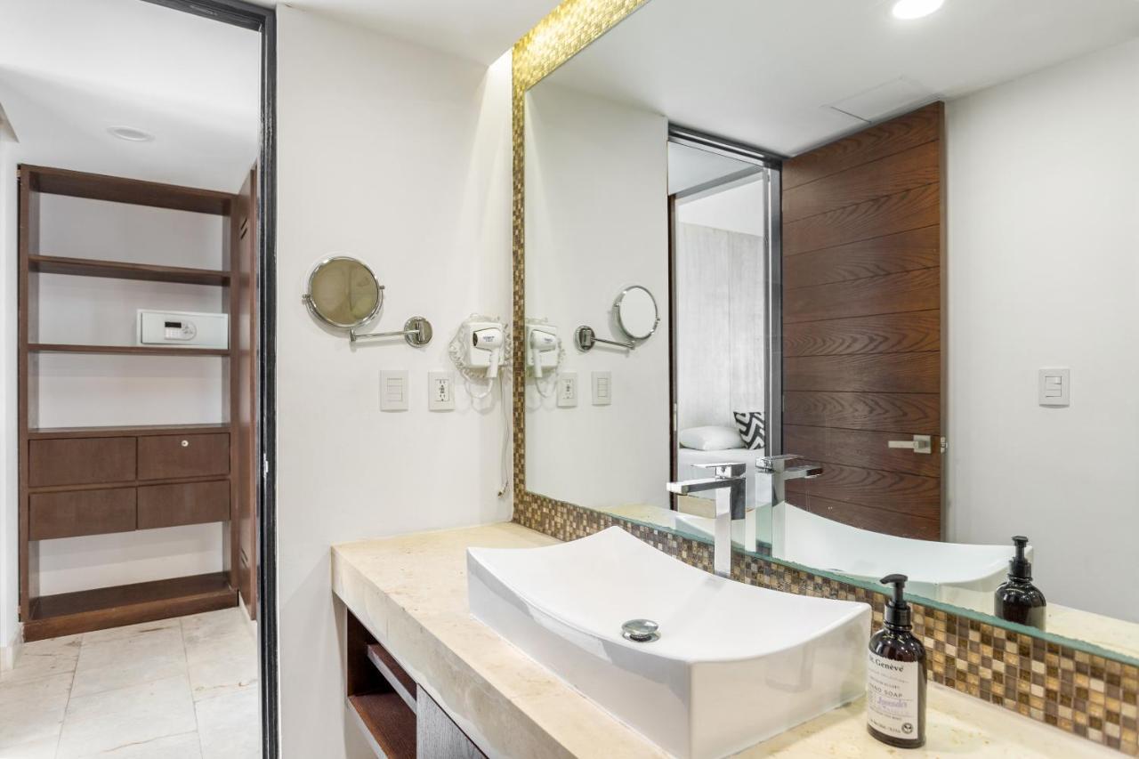 Downtown Luxury Apartment