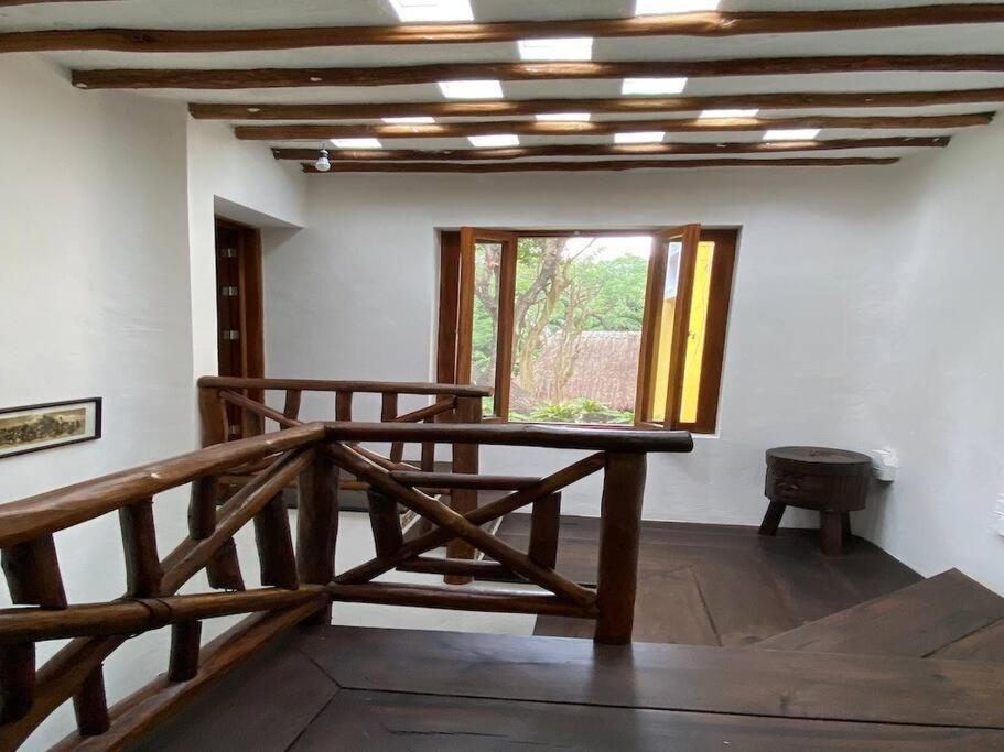 Jungle Oasis By The Beach: Casa Selva On 38th Street Ferienhaus