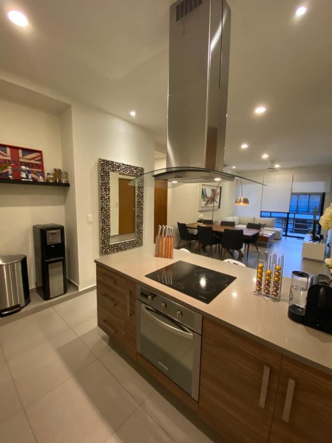 Spectacular Two Bedrooms Ph With Private Rooftop And Jacuzzi Apartment *