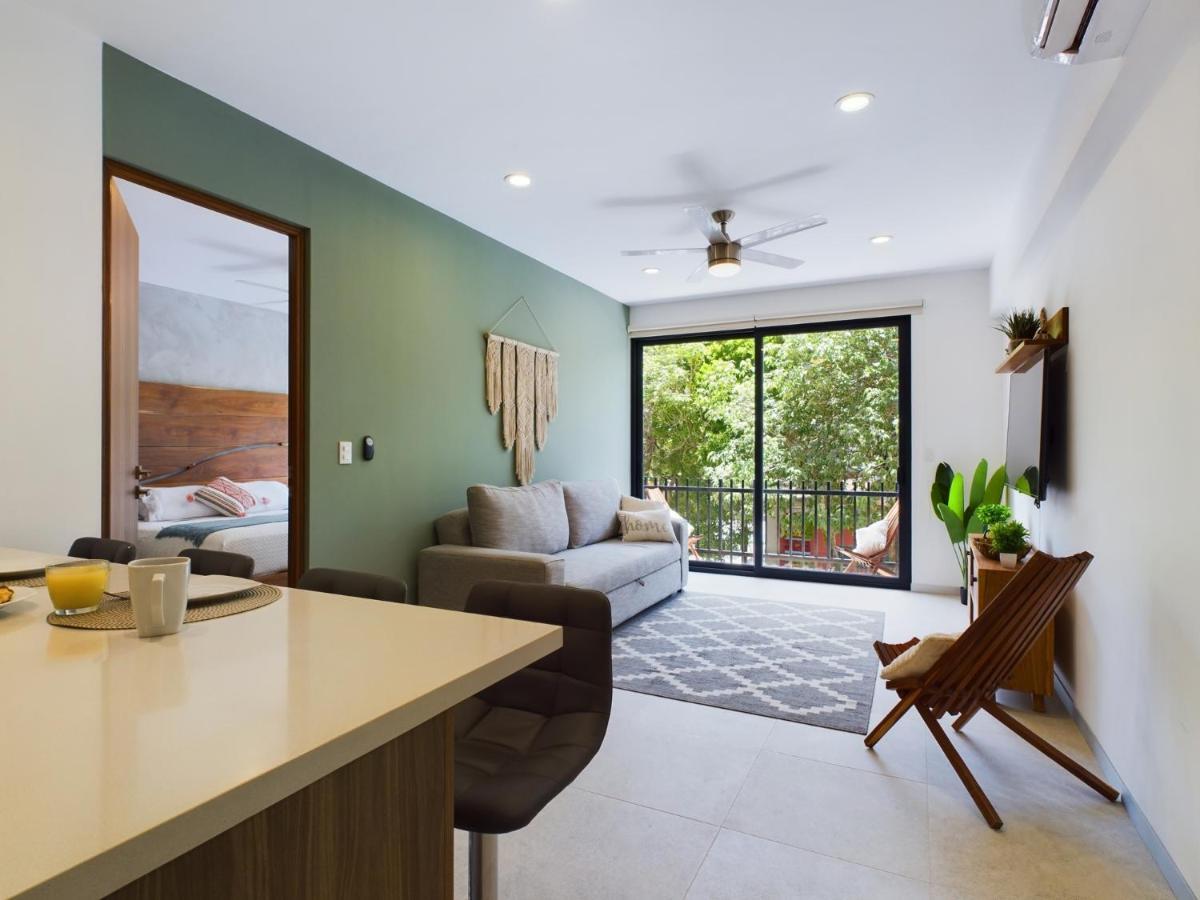 Spacious And Centrally A Few Streets From The By Yeah Playa del Carmen