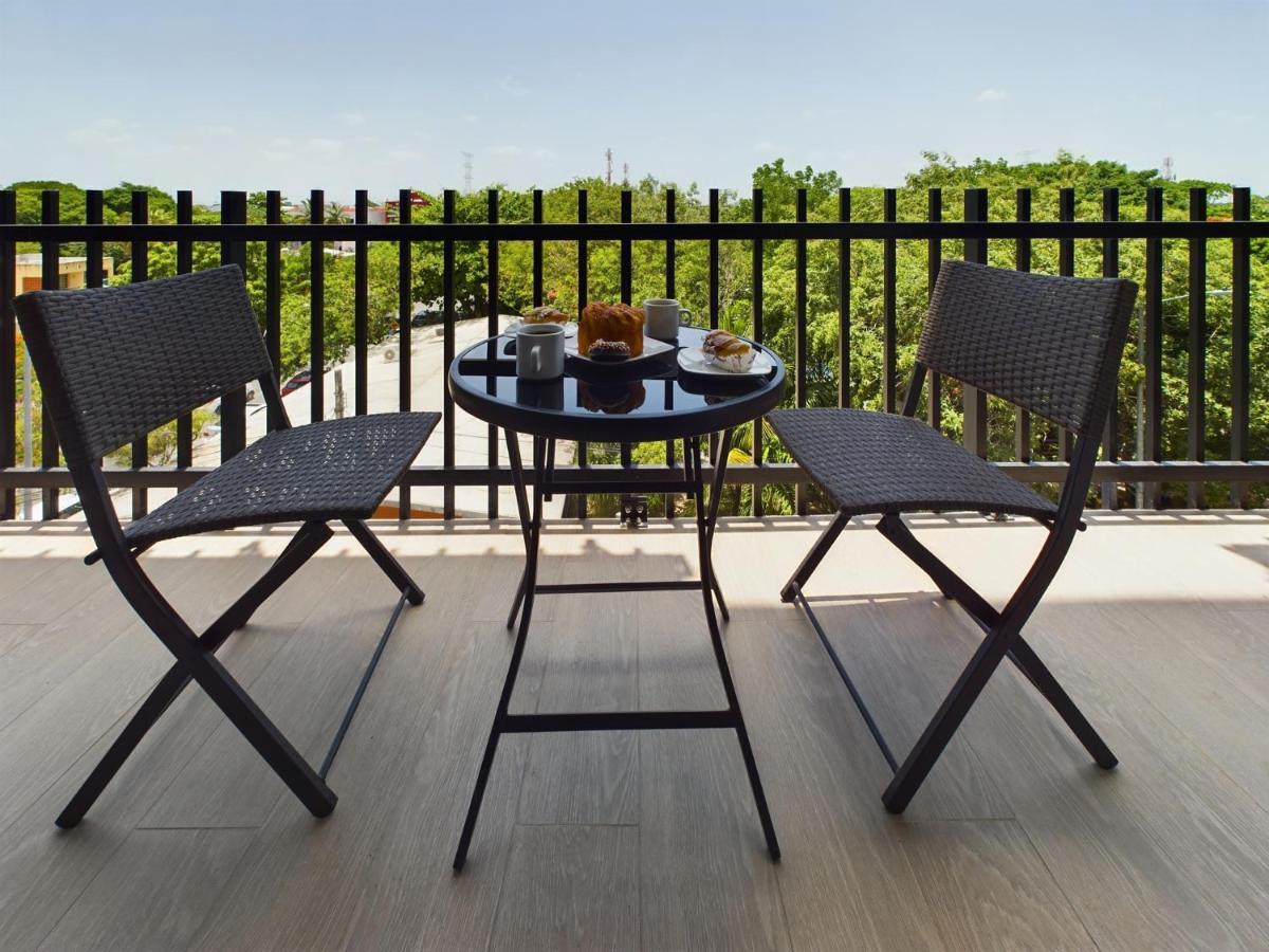 Spacious And Centrally A Few Streets From The By Yeah Apartamento