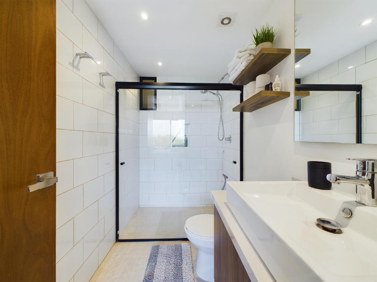 Spacious And Centrally A Few Streets From The By Yeah *