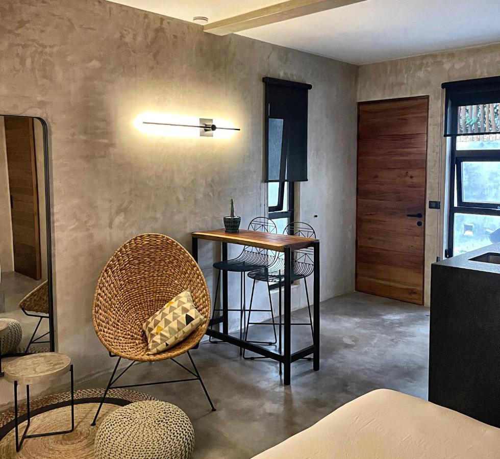 Lote4 - Lgbtq Aparthotel *