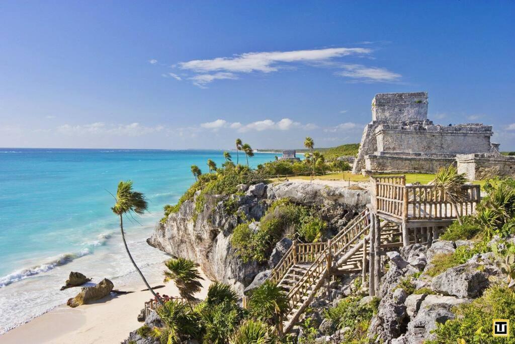 Casa Camaleon Luxury Condominium. Sea Views. Pools Playa del Carmen