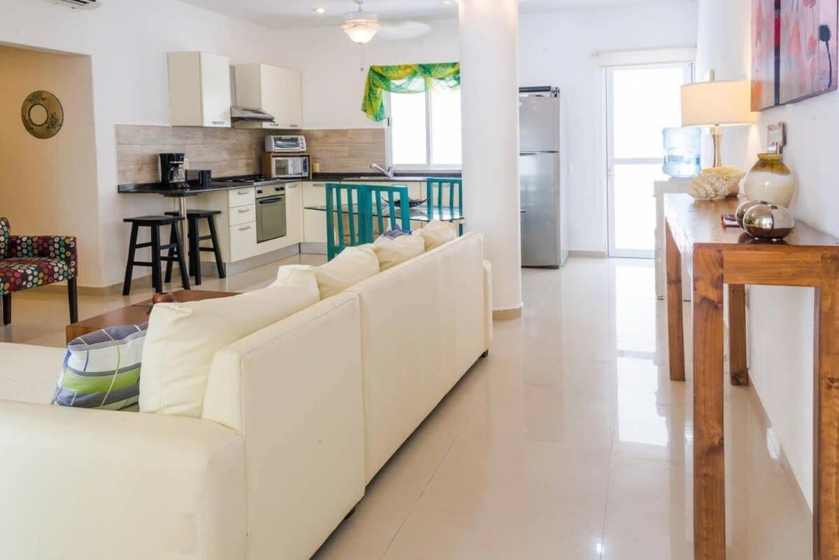 Apartment Modern Condo, Just Steps To Mamitas & 5th