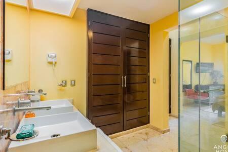 Holiday home Oceanfront A Block Off 5th In Heart Of Playa