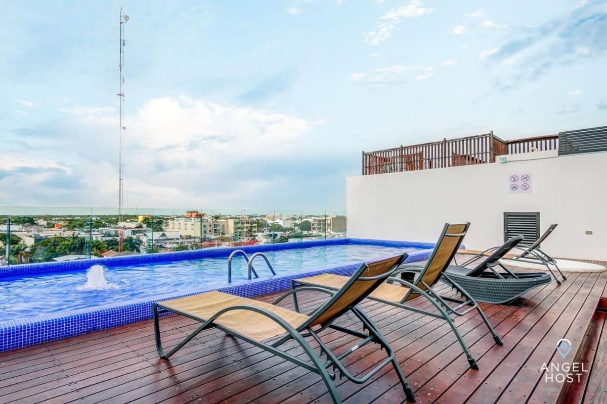 Holiday home With Amenities Sleeps 8 Roof Pool Gym