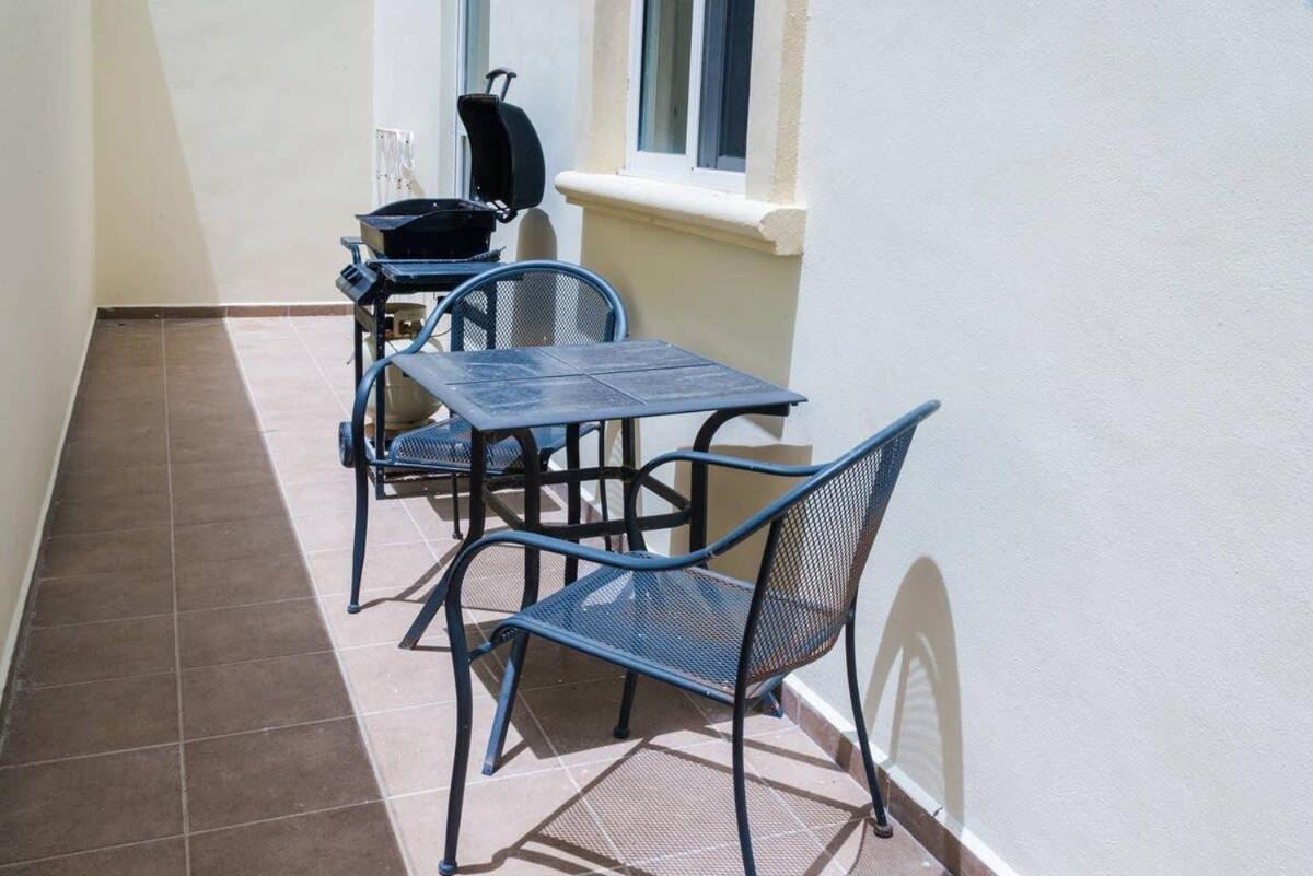Apartment Modern Condo, Just Steps To Mamitas & 5th *