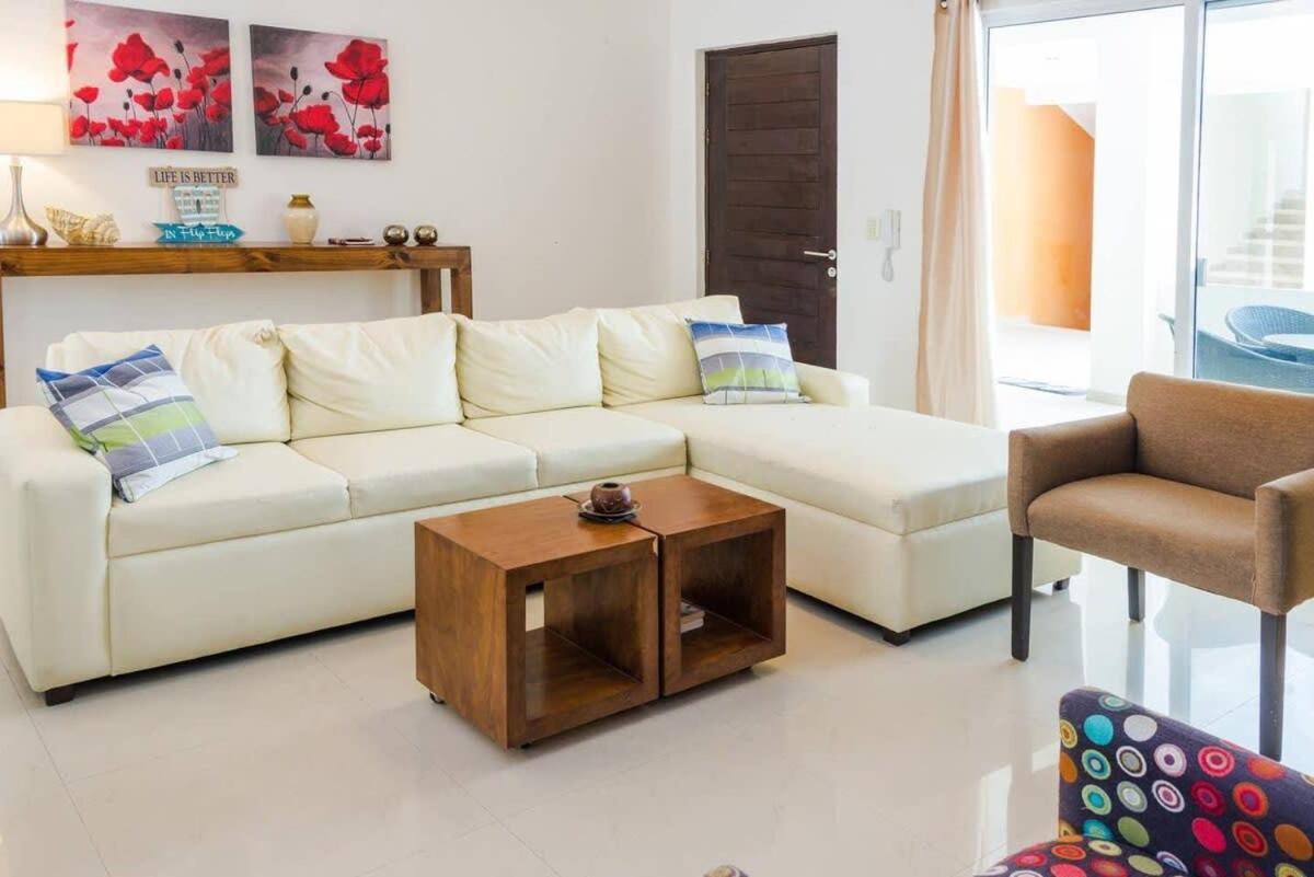 Modern Condo, Just Steps To Mamitas & 5th Apartment *