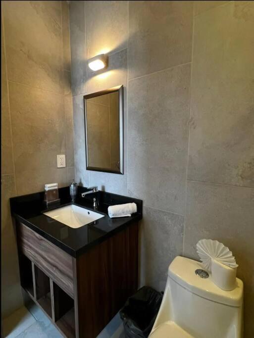 Apartment Fast Wifi/5 Min Beach/private Parking *