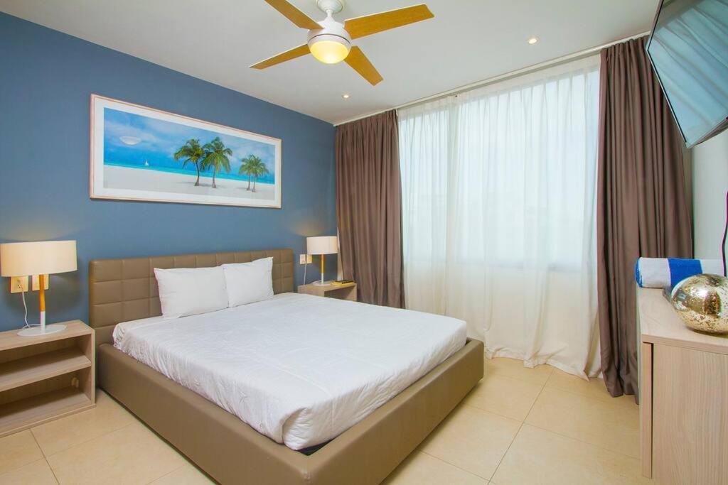 Glamorous 2 Bedroom / Up To 6 Ppl * Playa del Carmen