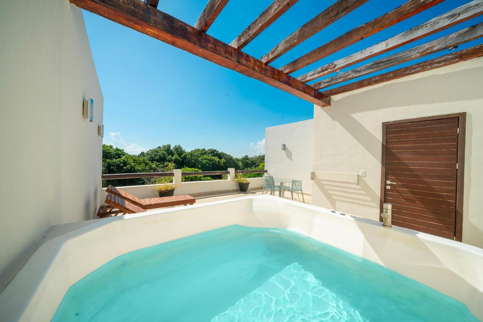 Apartment 2 Bedroom Penthouse With Private Jacuzzi Next To Fifth Avenue And Beach - Plaza Paraiso A203