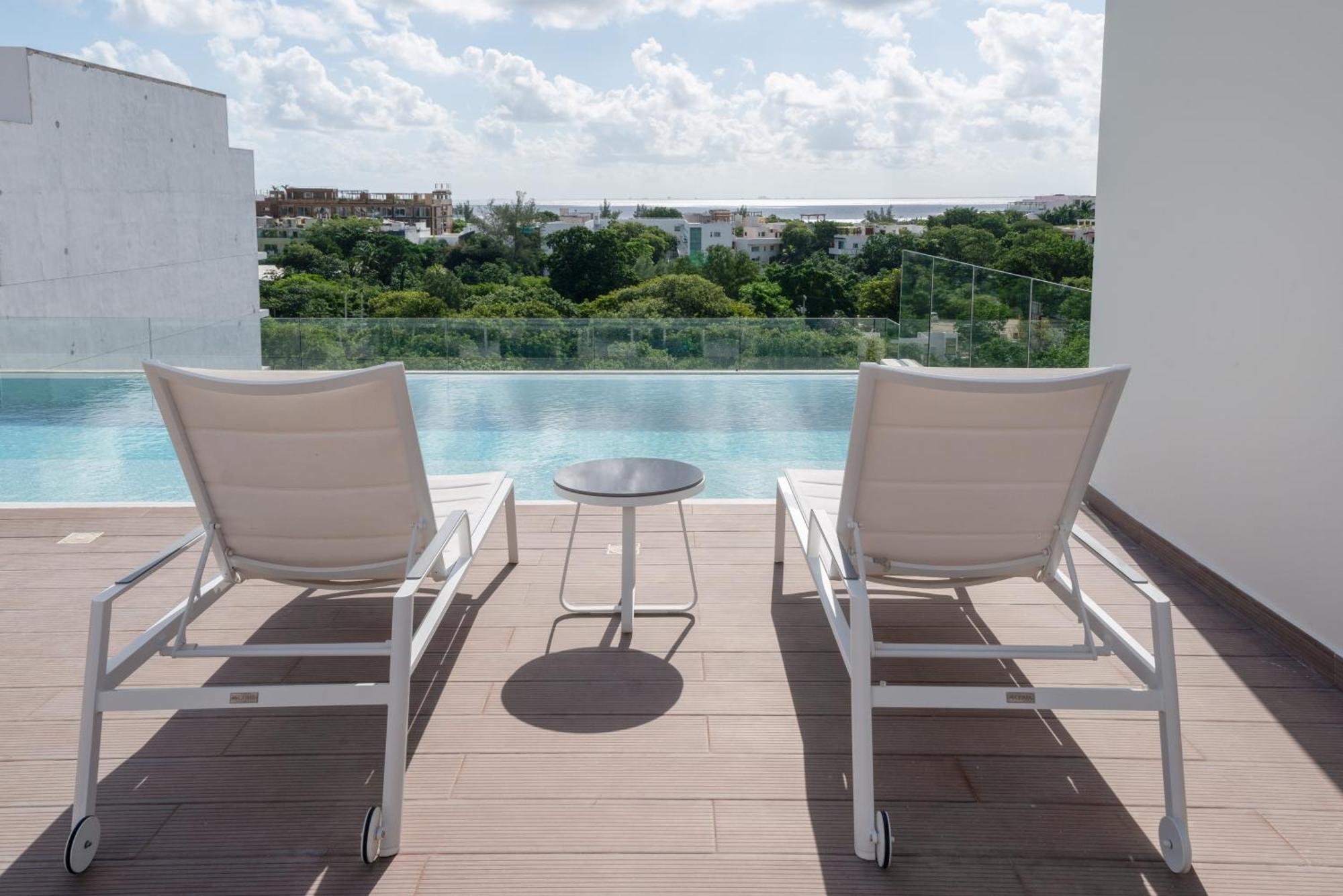 With Rooftop Pool, Gym - At L - Lidia Apartment *