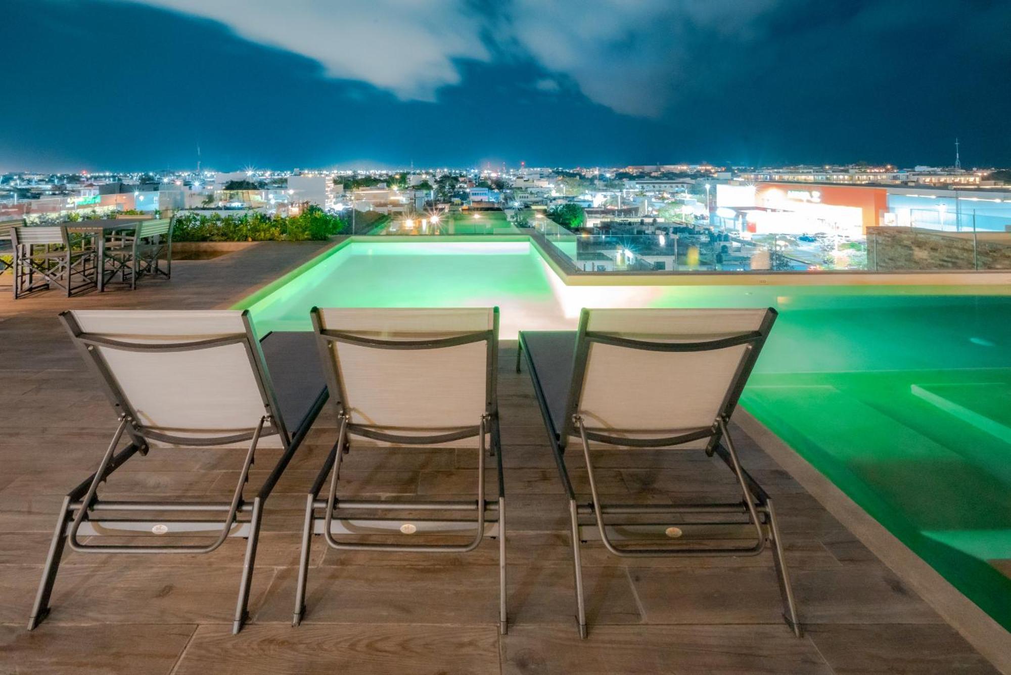 Veranda 213 - 1 Bedroom At Veranto - Pool & Fitness Center * Playa del Carmen