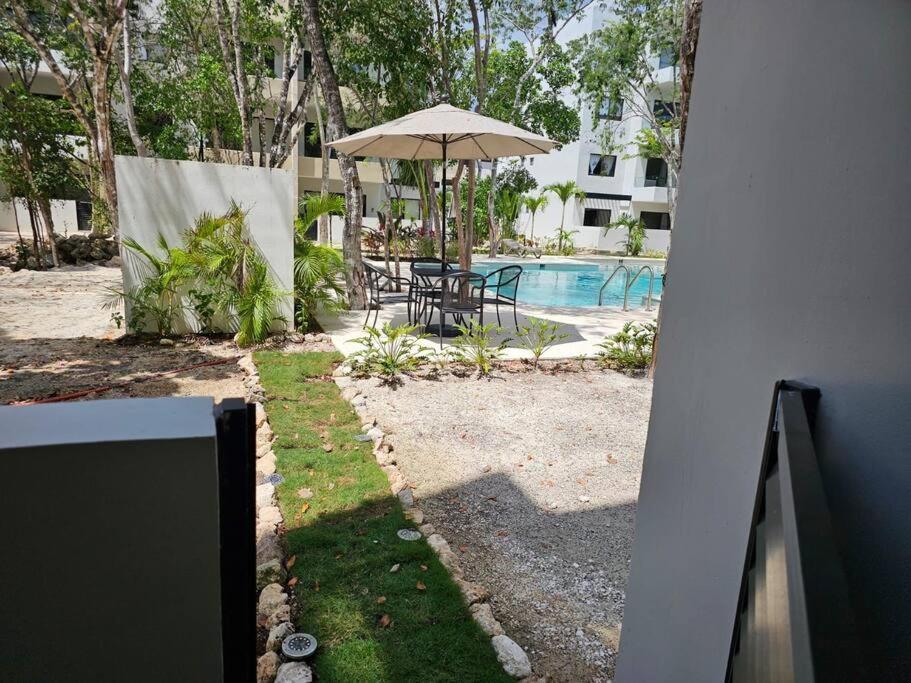 Luxury New With Amazing Pool Apartment