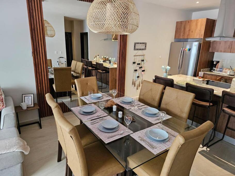 Luxury New With Amazing Pool Apartment