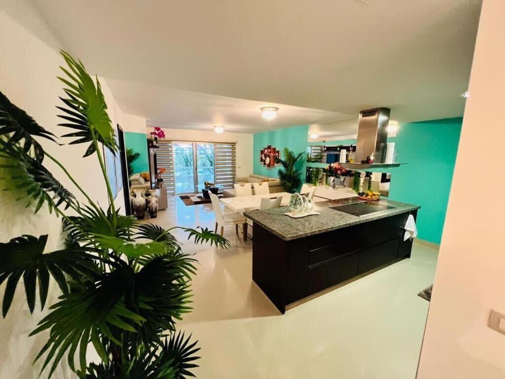 Luxurious Hideaway With Private Access *