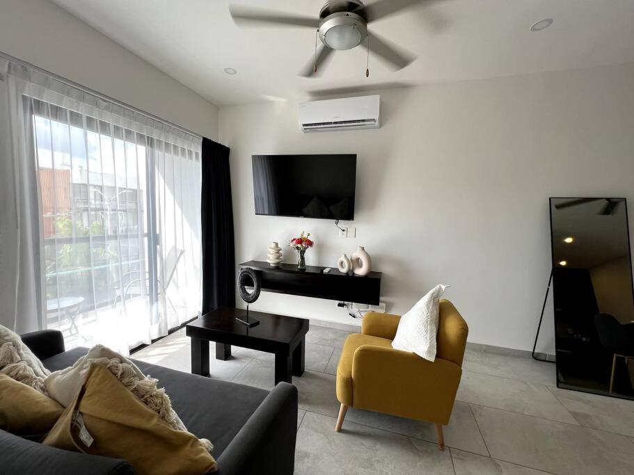 Fast Wifi/5 Min Beach/private Parking
