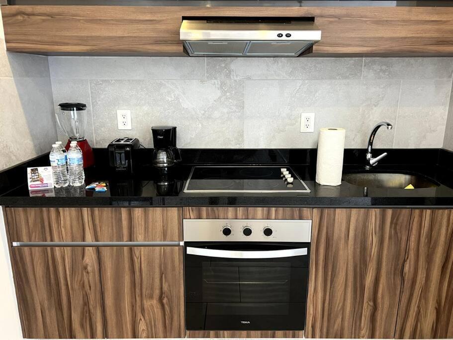 Apartment Fast Wifi/5 Min Beach/private Parking