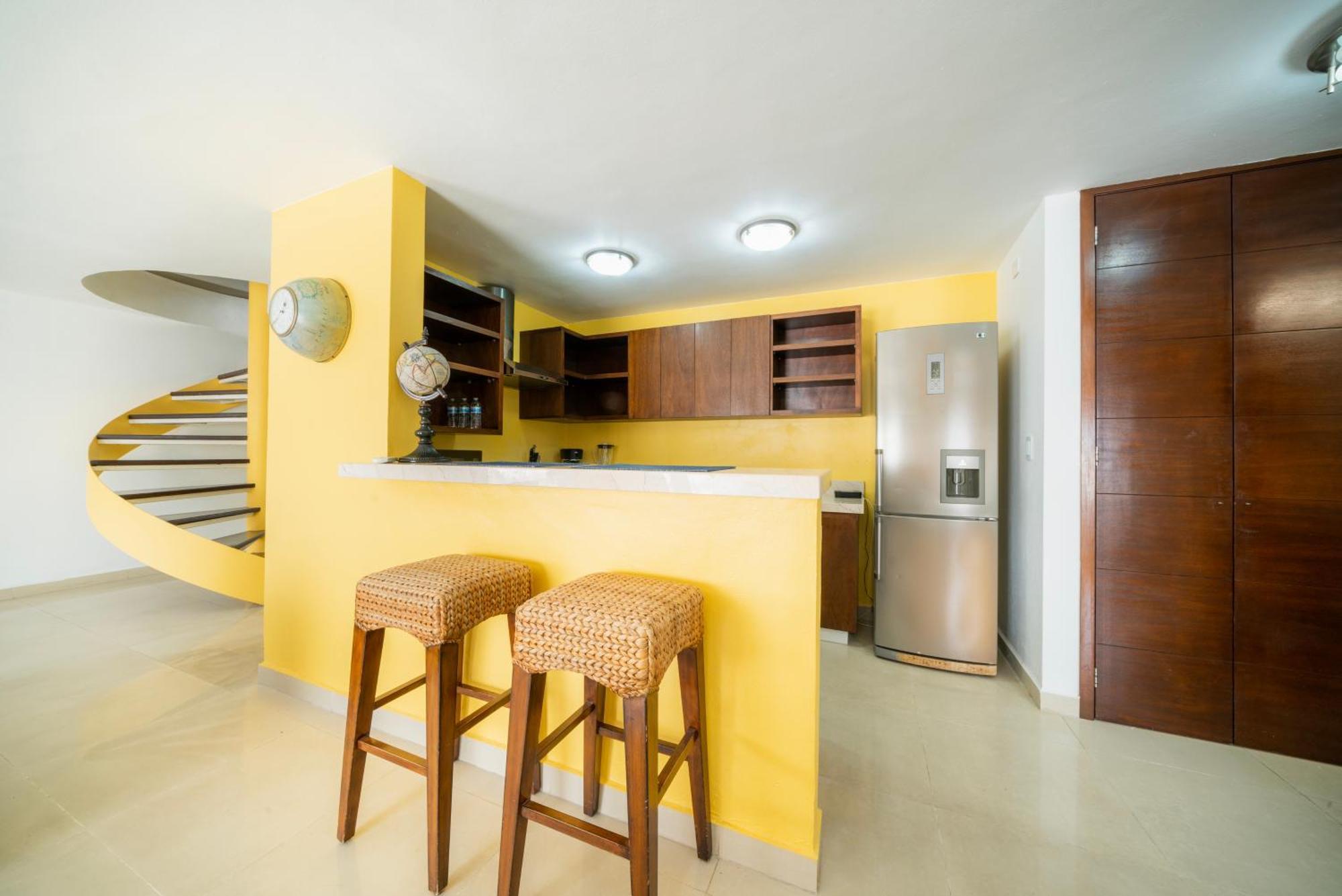 2 Bedroom Penthouse With Private Jacuzzi Next To Fifth Avenue And Beach - Plaza Paraiso A203 Playa del Carmen
