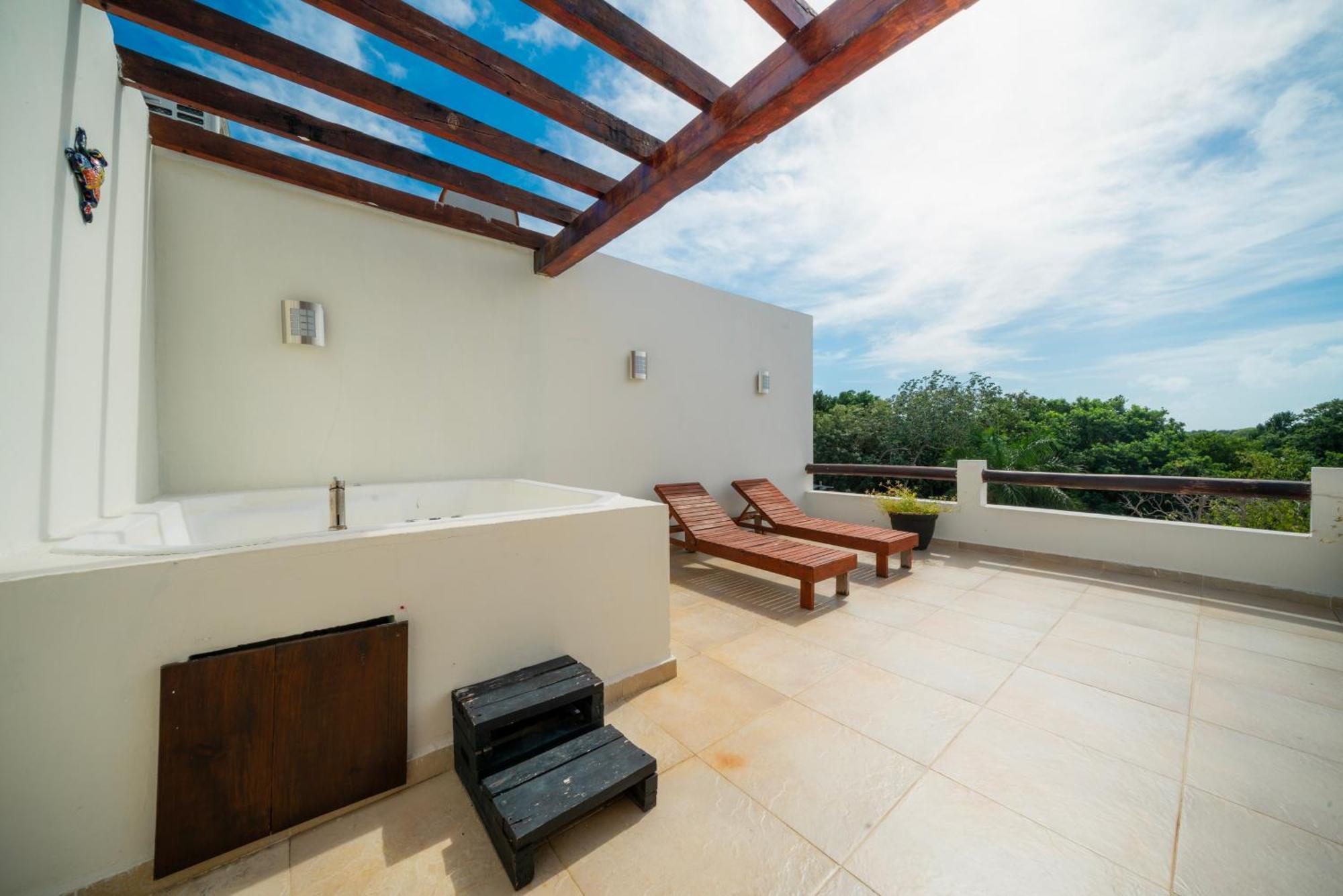 2 Bedroom Penthouse With Private Jacuzzi Next To Fifth Avenue And Beach - Plaza Paraiso A203