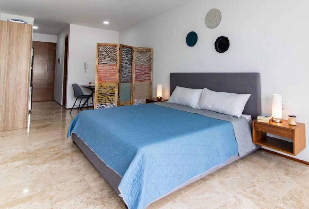 Dep Luxury With Pool *