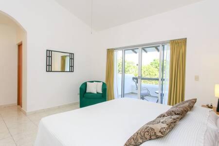 Ideal Family & Friend Trip, Gated Area With Pool Onsite