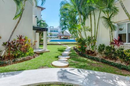 Appartement Pool, Gazebo, Parking, 2 Blocks To Beach & 5th Ave Playa del Carmen