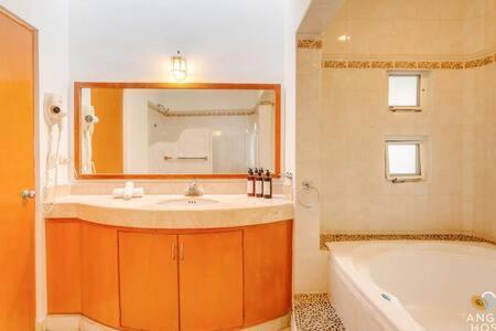 Ideal For Family Trip To Mexico Caribbean Pool Holiday home Playa del Carmen