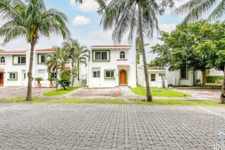 Ideal For Family Trip To Mexico Caribbean Pool Holiday home Playa del Carmen