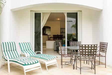 Ideal For Family Trip To Mexico Caribbean Pool Holiday home Playa del Carmen