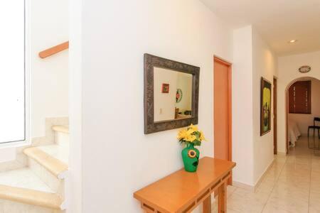 Holiday home Ideal Family & Friend Trip, Gated Area With Pool Onsite *