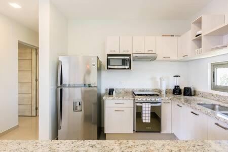 New In Residential Area With Amenities & 24hr Security Apartment Playa del Carmen