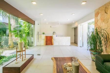 New In Residential Area With Amenities & 24hr Security *
